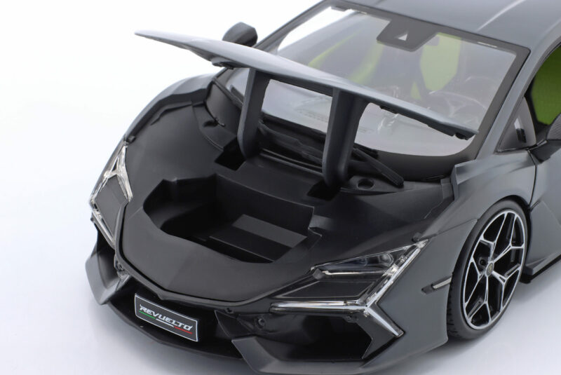 Lamborghini Revuelto Hybrid Baujahr 2023 grau 1:18 Maisto – Bild 6